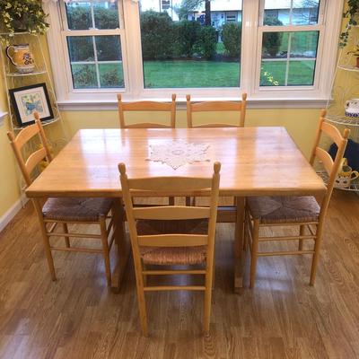 LOT 149K: Light Wood Kitchen / Dining Table w/ 5 Chairs