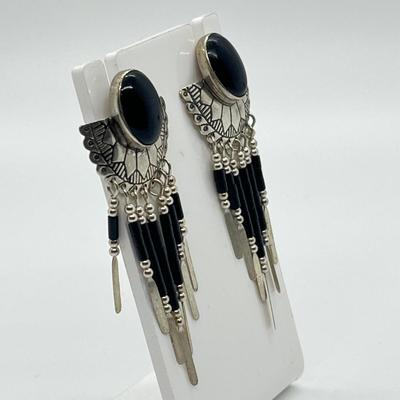 LOT 191J: Native American Sterling Silver and Onyx Jewelry Set - 23â€ Necklace and Matching Earrings