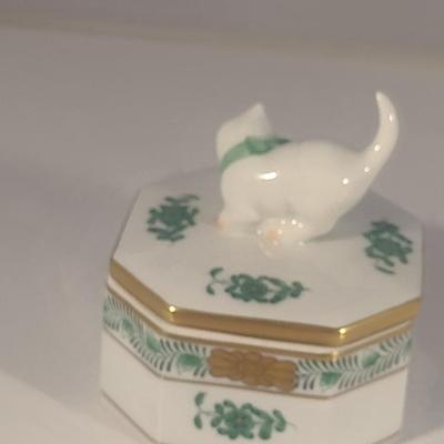 Herend Ceramic Lidded Hexagonal Trinket Box with Kitten Finial