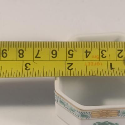 Herend Ceramic Lidded Hexagonal Trinket Box with Kitten Finial