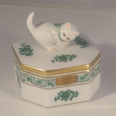 Herend Ceramic Lidded Hexagonal Trinket Box with Kitten Finial