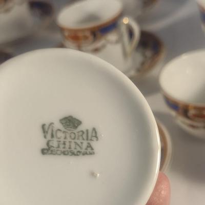 Vintage European Victoria China 20-piece Tea Set