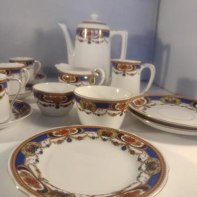 Vintage European Victoria China 20-piece Tea Set