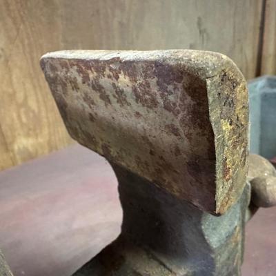 Antique Bench Vise