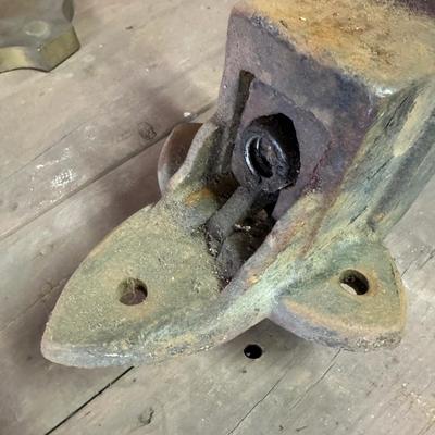 Antique Bench Vise