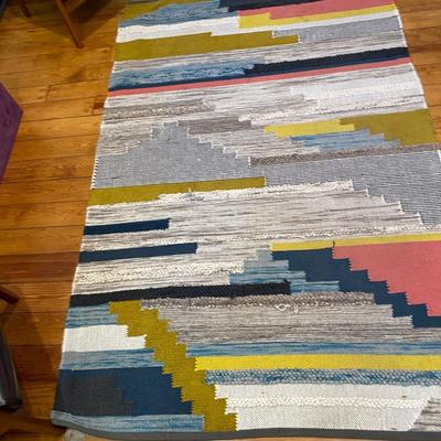 Rug approx 8x5