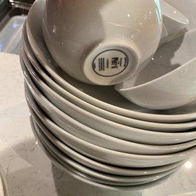 Pier 1 Dishes