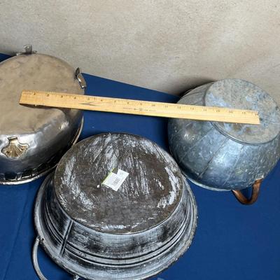 3 Primitive style bowls