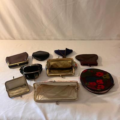 Assortment of Vintage Scarfs, Coin Purses, and More (D-DZ)