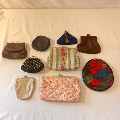Assortment of Vintage Scarfs, Coin Purses, and More (D-DZ)