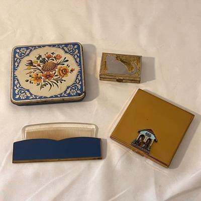 Assortment of Vintage Scarfs, Coin Purses, and More (D-DZ)