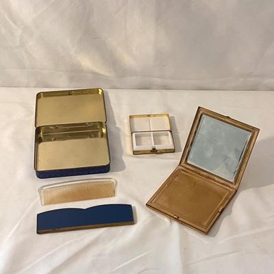 Assortment of Vintage Scarfs, Coin Purses, and More (D-DZ)