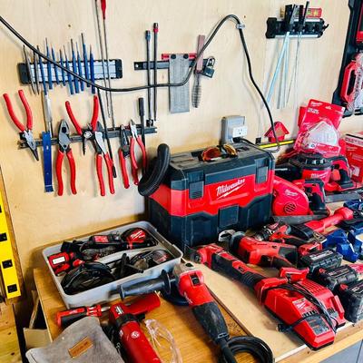 Milwaukee- table top lot