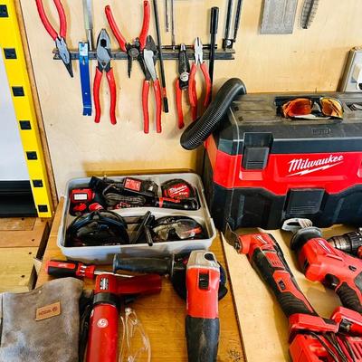 Milwaukee- table top lot