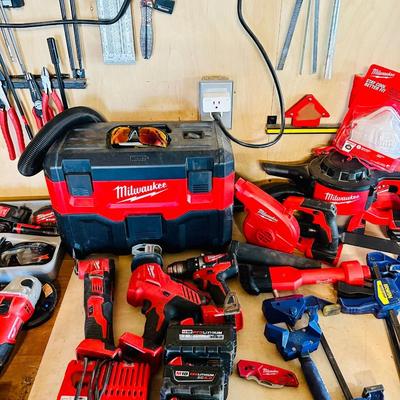 Milwaukee- table top lot