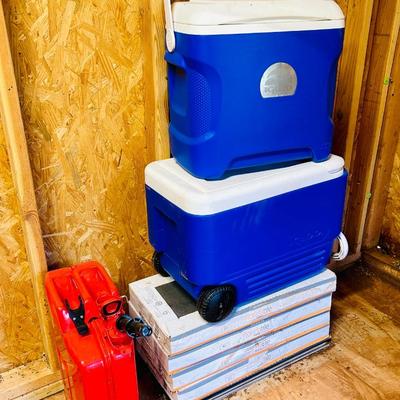Gas can, Coolers, Tile Lot