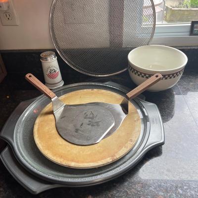 Pizza Baking Dishes and Equipment (K-MK)