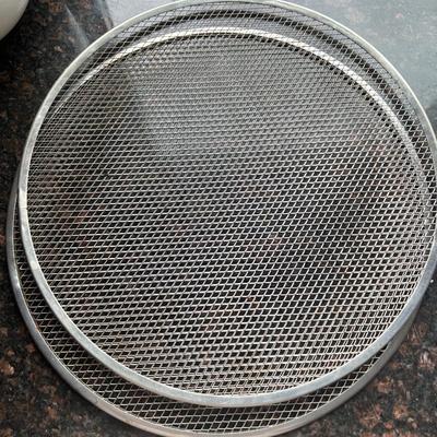 Pizza Baking Dishes and Equipment (K-MK)