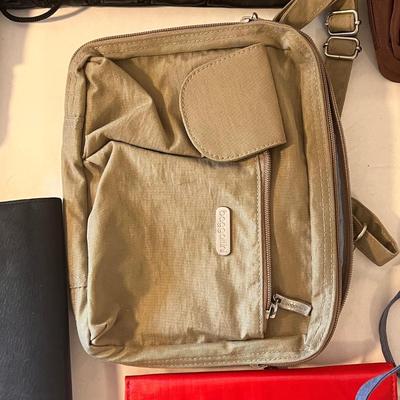 Bags by Baggallini and More (D-DZ)