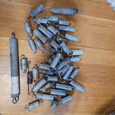 Lot of assorted springs in a basket