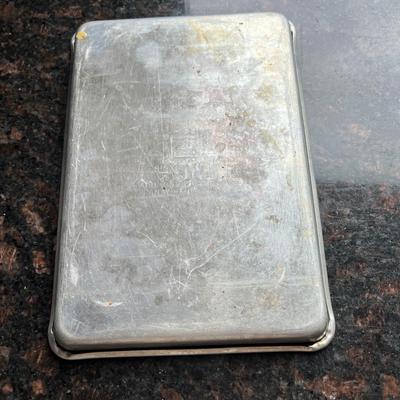 Muffin Tins, Loaf Pans and More (K-MK)