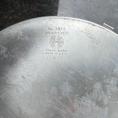 Muffin Tins, Loaf Pans and More (K-MK)