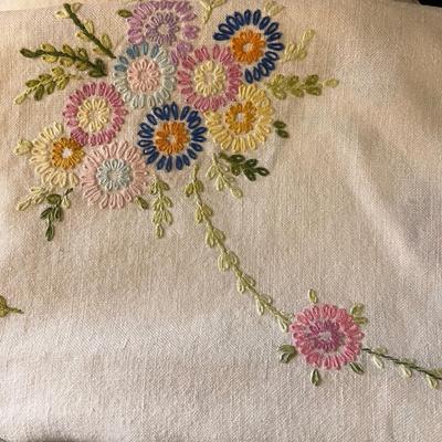 Vintage Linens and Placemats (D-DZ)