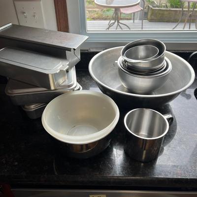 Stainless Steel Mixing Bowls, Pans and More (K-MK)
