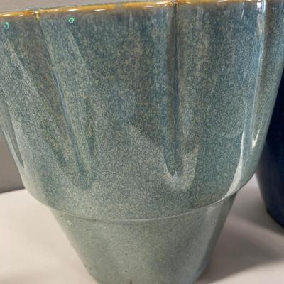 3 blue ceramic pots