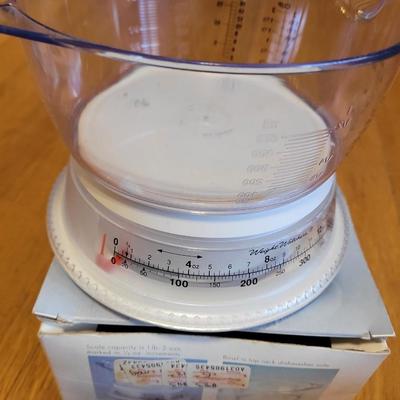 Vintage weight watches scale, looks unused