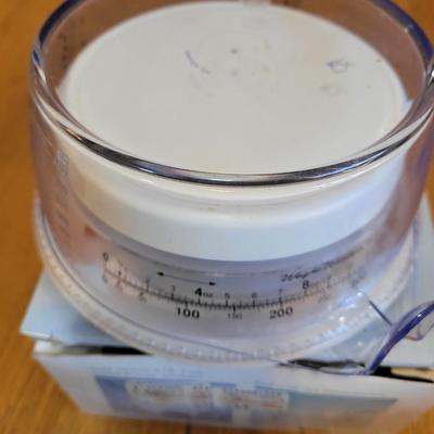 Vintage weight watches scale, looks unused