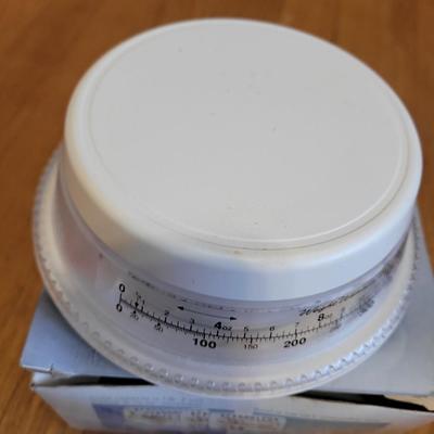 Vintage weight watches scale, looks unused