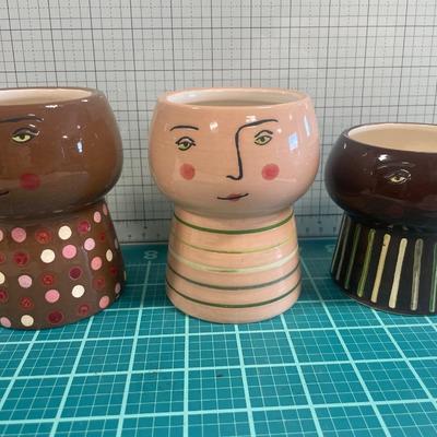 3 small face planters