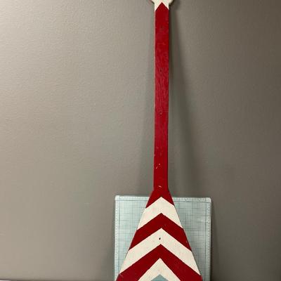 Red & white wood arrow