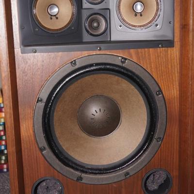 VINTAGE SANSUI SPEAKERS SP-1700 IN WALNUT CABINET
