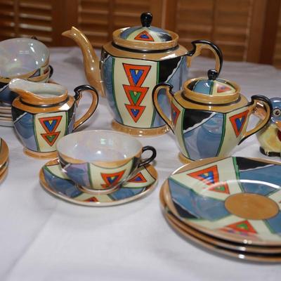 ART DECO 1920's-30's JAPANESE TAKITA PORCELAIN LUSTERWARE LUNCHEON SET FOR SIX PLUS CRM & SUGAR BIRD FIGURES.