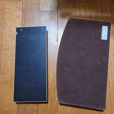 2 Keys and pocket stuff keeper