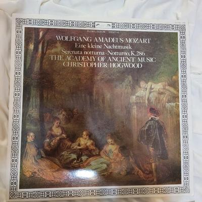 Lot of 8 vinyl lps classical and world music