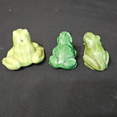 Assortment of Frog Figurines (LR-DW)