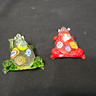 Assortment of Frog Figurines (LR-DW)