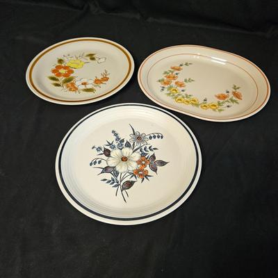 Mountain Wood Stoneware and other Floral Plates (LR-DW)