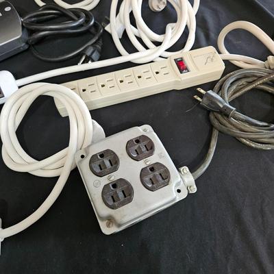 Surge Protectors and Power Strips (LR-DW)