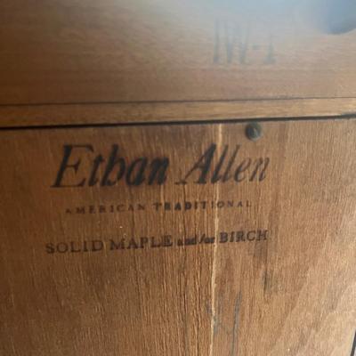 Ethan Allen â€˜American Traditional Nutmegâ€™ Library Bookcase (LR-MG)