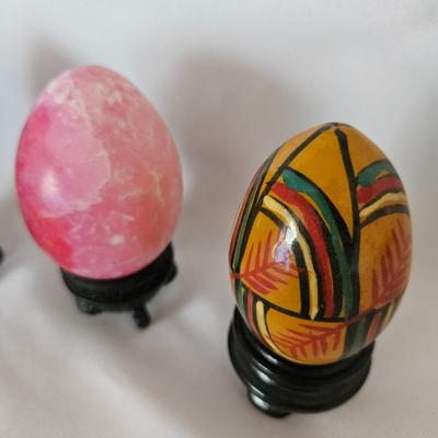 Decorative Eggs Made of Stone and Wood (UB-DW)