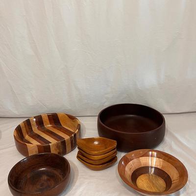 Handmade Wooden Bowls and Serveware (DR-DZ)