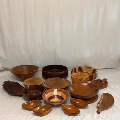 Handmade Wooden Bowls and Serveware (DR-DZ)