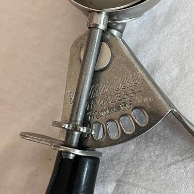 Kitchen Utensils and Tools (DR-DZ)