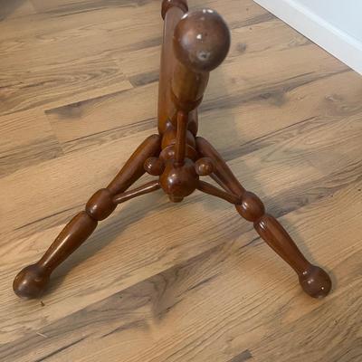 Retro Wooden Coat Hanger (UC-MG)