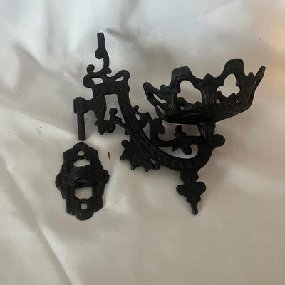 Wrought Iron Wall Mounts for Oil Lamps (UC-MG)