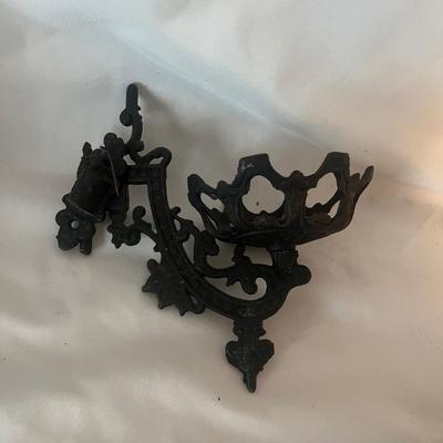 Wrought Iron Wall Mounts for Oil Lamps (UC-MG)